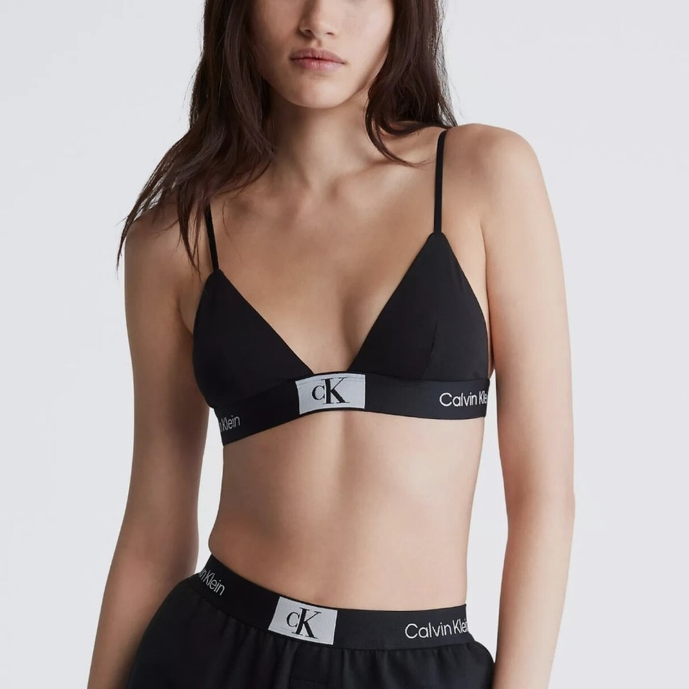 Set of Black Calvin Klein 1996 Series in size Xsmall.